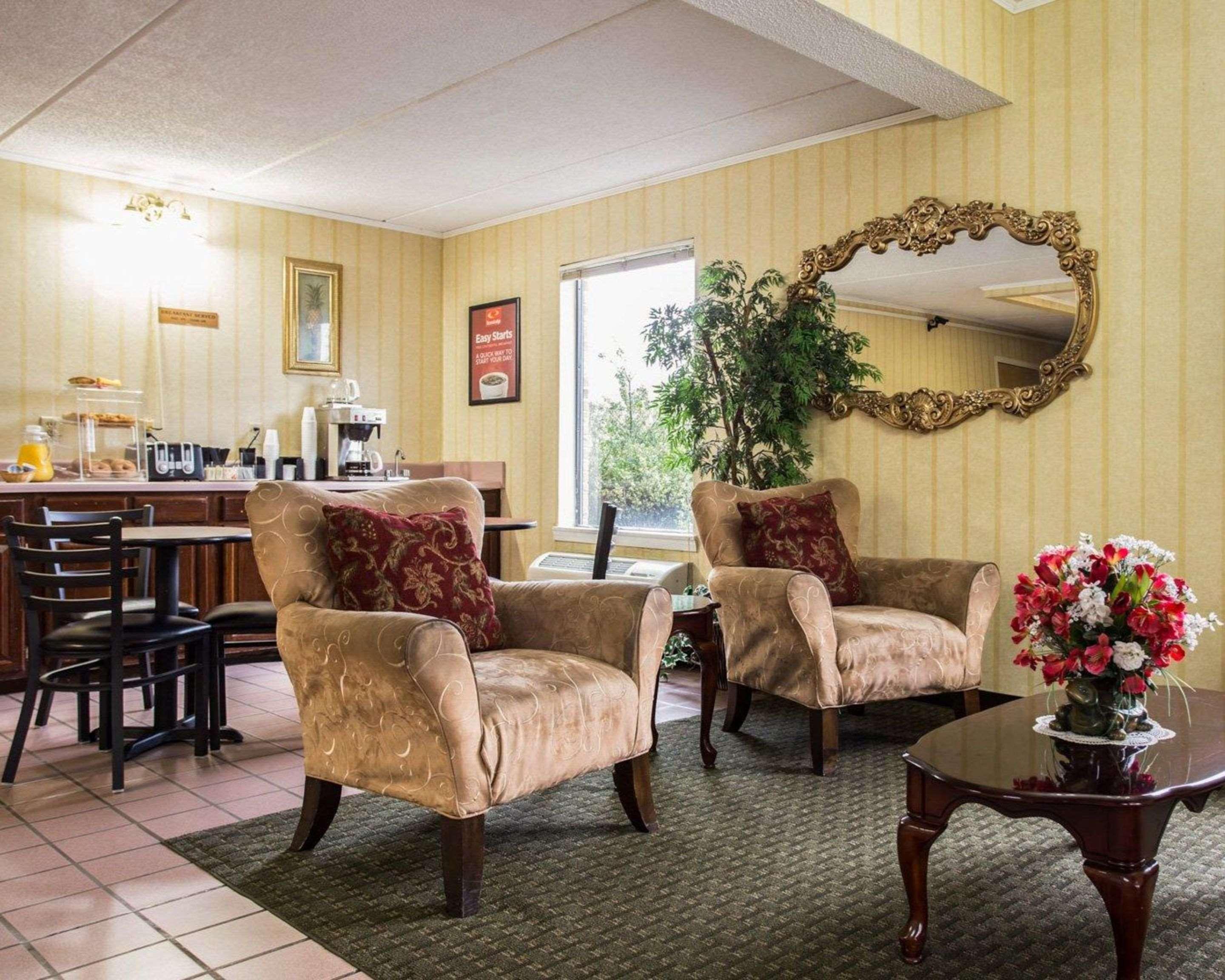 Econo Lodge Inn & Suites Lugoff Dış mekan fotoğraf