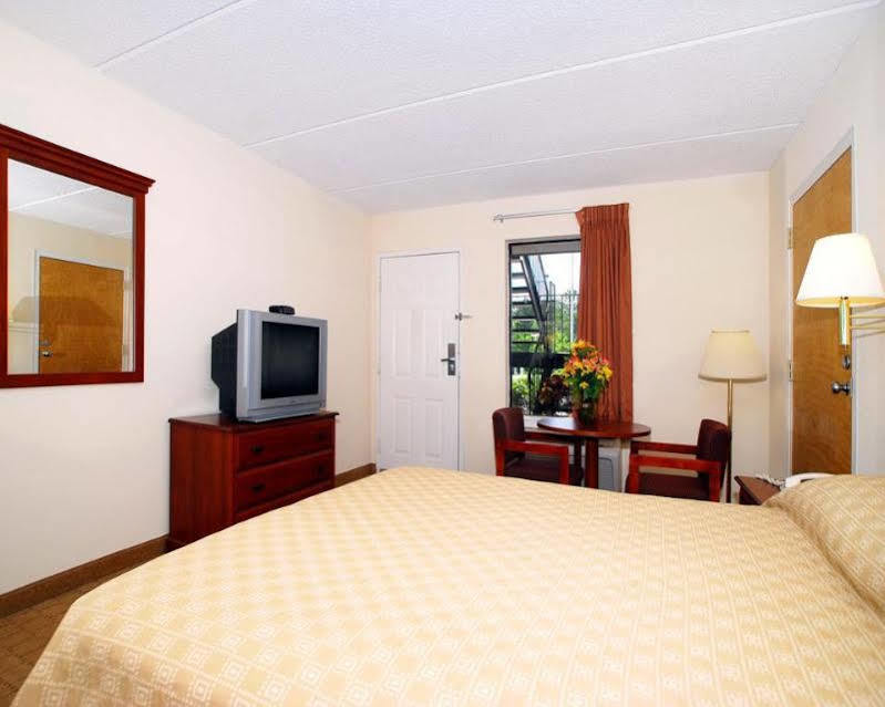 Econo Lodge Inn & Suites Lugoff Dış mekan fotoğraf