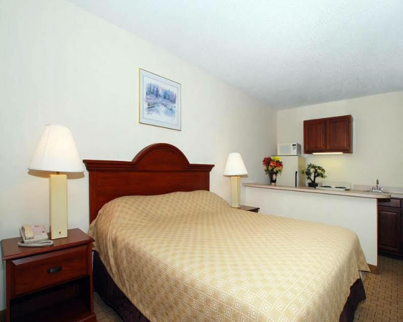 Econo Lodge Inn & Suites Lugoff Dış mekan fotoğraf